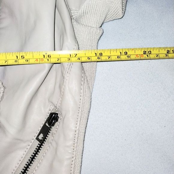 Cavalini Women's Open Front Draped Collar Beige Jacket Medium - Picture 4 of 9